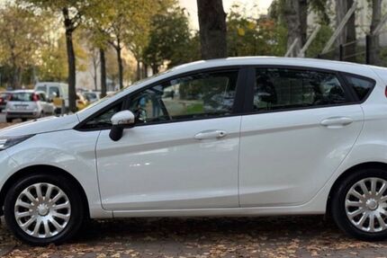 Ford Fiesta 131.000 km 5.400 &euro; Berlin 10317