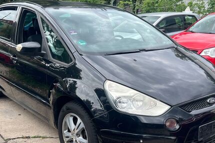 Ford S-Max 213.000 km 3.999 &euro; BERLIN 13409