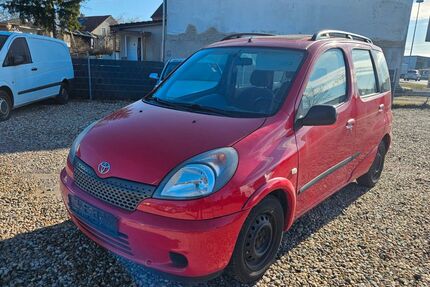 Toyota Yaris 284.200 km 2.390 &euro; Rüdersdorf OT Tasdorf 15562