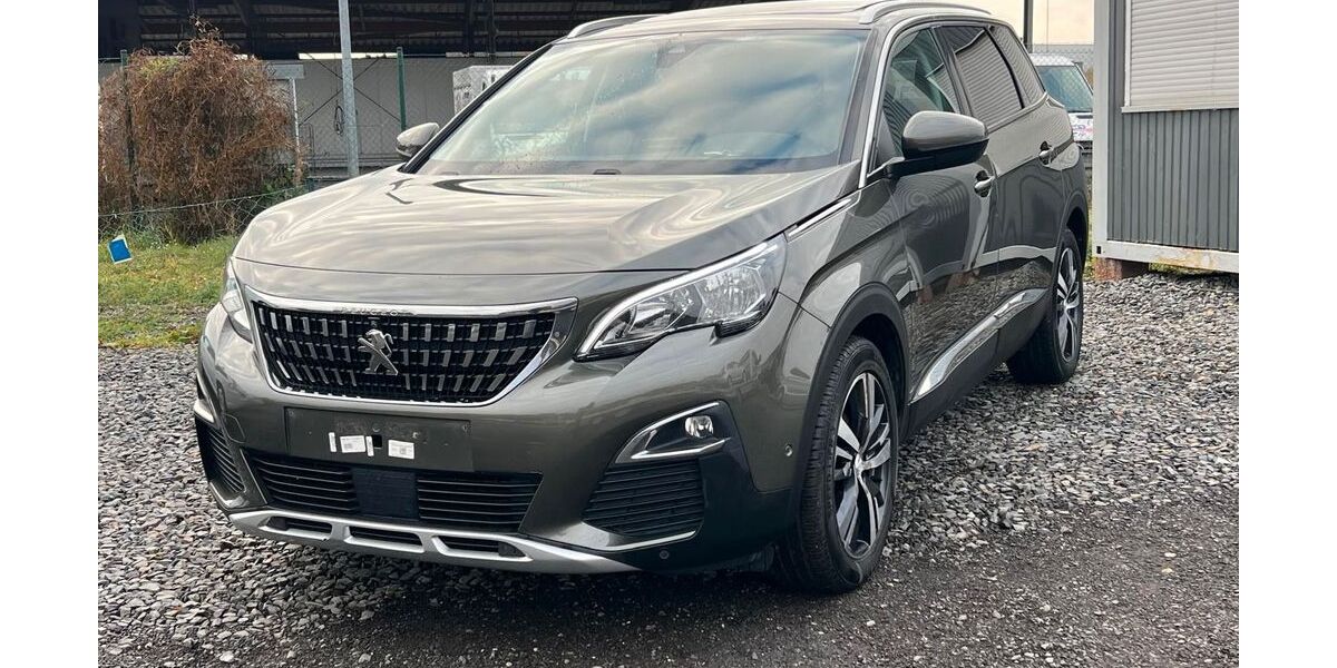 Peugeot 5008 200.000 km 12.650 &euro; Mittenwalde 15749