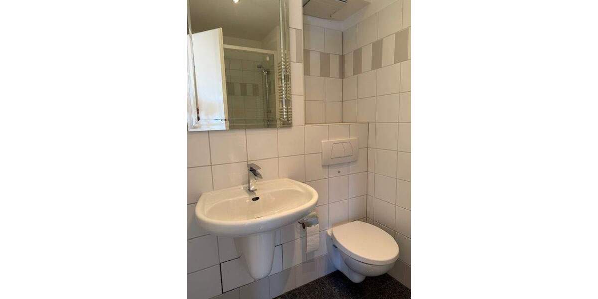 Etagenwohnung Berlin Lichterfelde - 3 Zimmer, 130 m&sup2;, 1.615&euro; | Angebot:24667398