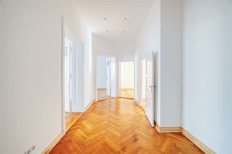 Wohnung zum Kaufen in Berlin 1.357.000 € 177.59 m²