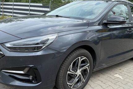 Hyundai i30 112.000 km 13.100 &euro; Berlin 13581
