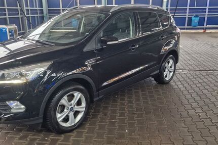 Ford Kuga 105.900 km 13.500 &euro; Berlin 12349
