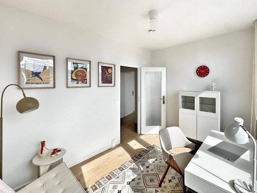 Furnished Loft Hackescher Markt: View, Balcony & Parking