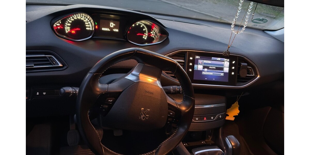 Peugeot 308 105.000 km 6.500 &euro; Berlin 10178