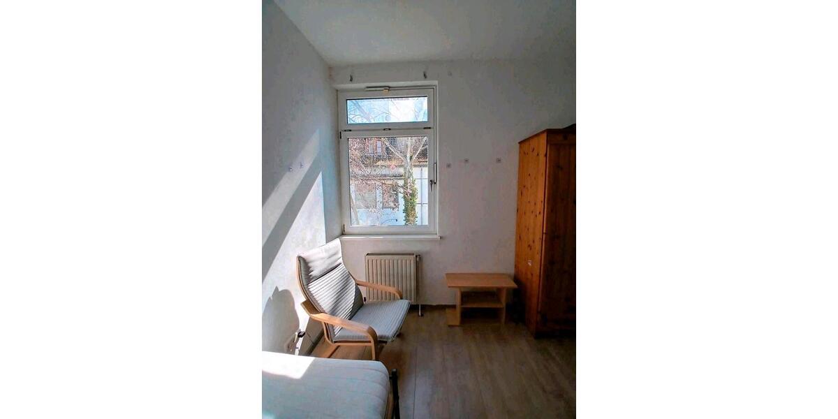 Etagenwohnung Berlin Spandau - 5 Zimmer, 16 m&sup2;, 470&euro; | Angebot:26095093