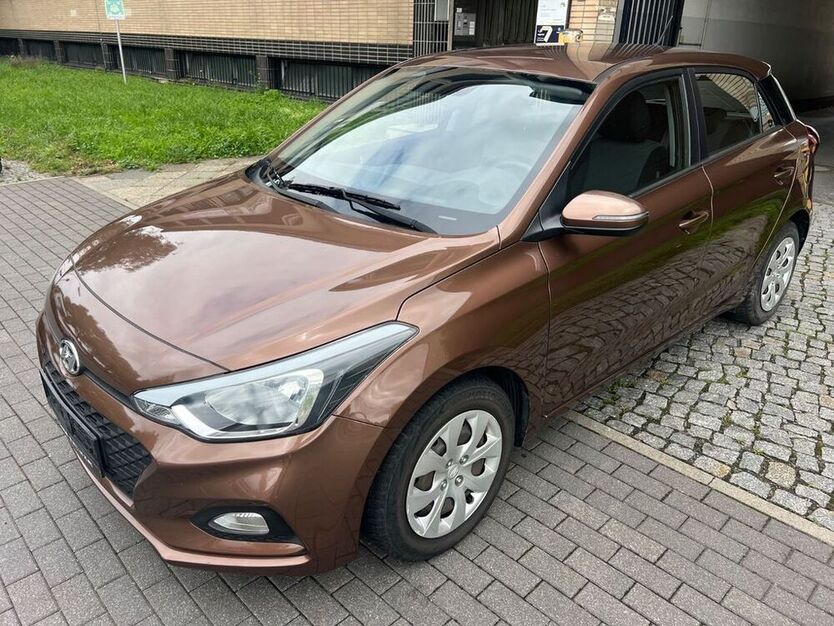 i20