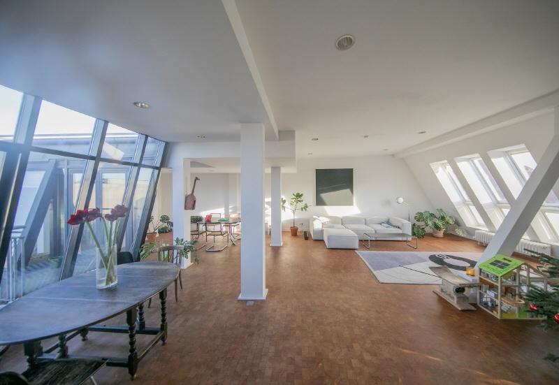 Dachgeschoßwohnung Berlin Charlottenburg-Wilmersdorf - 4 Zimmer, 222 m&sup2;, 4.000&euro; | Angebot:26662782