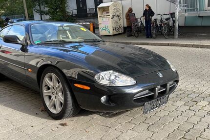 Jaguar XK8 168.000 km 15.500 &euro; Berlin 12524