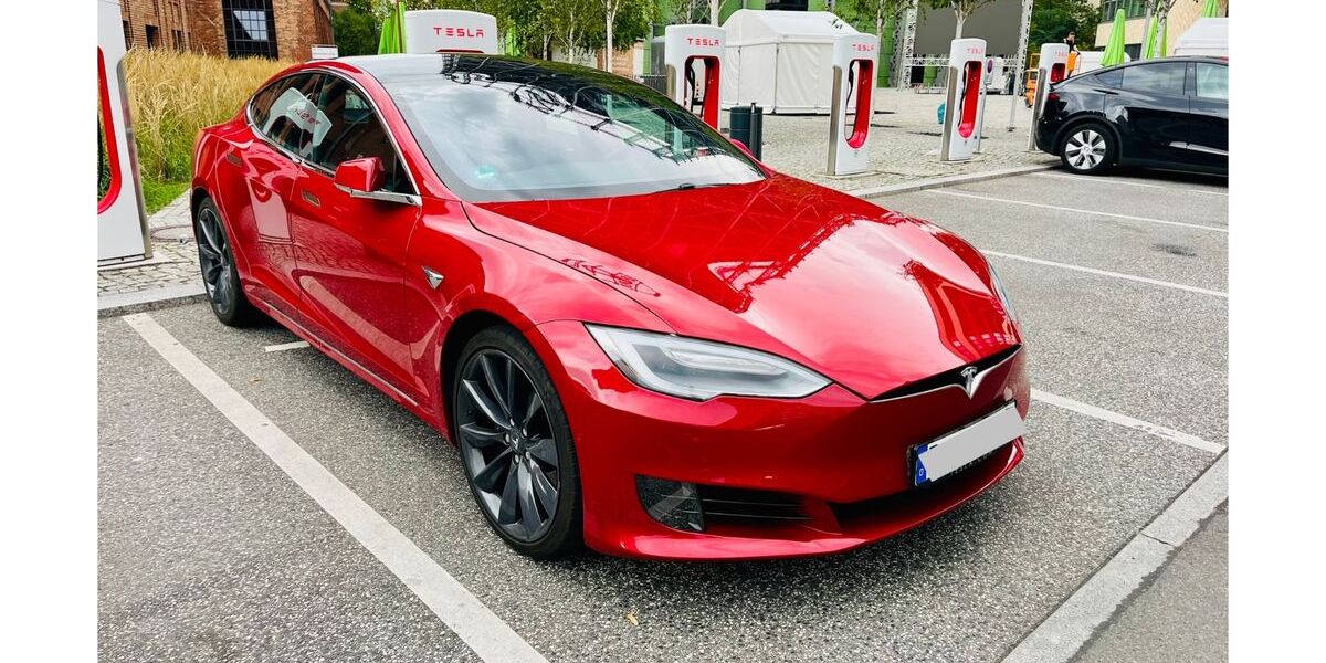 Tesla Model S 115.500 km 21.000 &euro; Berlin 10719