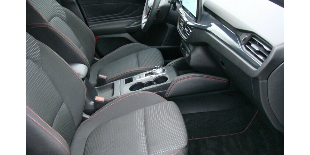 Ford Focus 1.5L TDCi ST-Line X ACC LED AHK HUD Bliss 12.043 km 24.980 &euro; Falkensee 14612