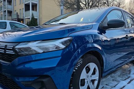 Dacia Sandero 23.000 km 13.500 &euro; Berlin 13125