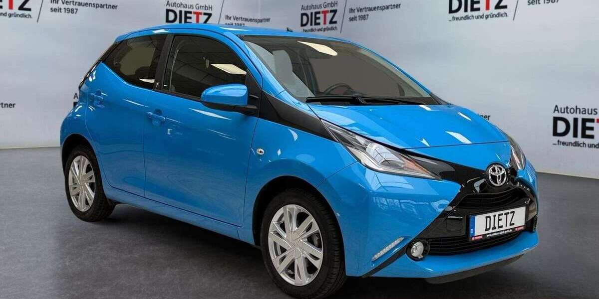 Toyota Aygo 12.814 km 9.580 &euro; Wildau 15745
