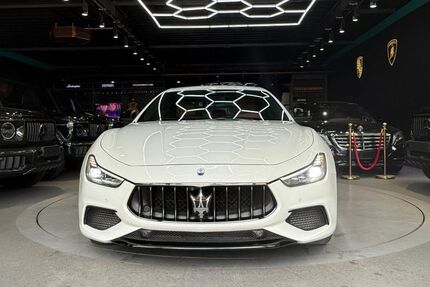Maserati Ghibli 20.087 km 52.990 &euro; Berlin 12277