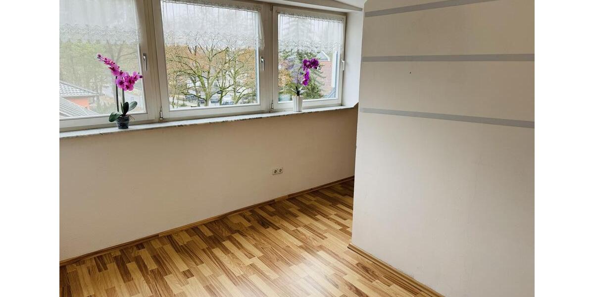 Dachgeschoßwohnung Glienicke/Nordbahn Nordbahn - 3.5 Zimmer, 111 m&sup2;, 1.500&euro; | Angebot:26622452