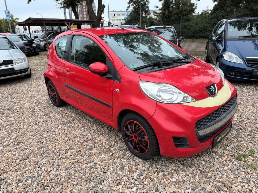 Peugeot 107 151.855 km 2.500 € Potsdam 14480