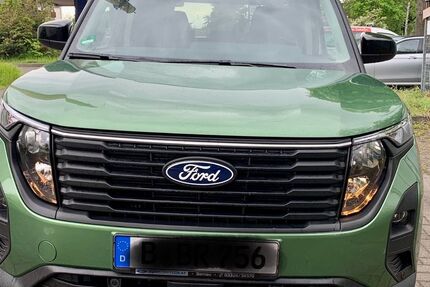 Ford Tourneo Courier 20.000 km 25.300 &euro; Berlin 13595