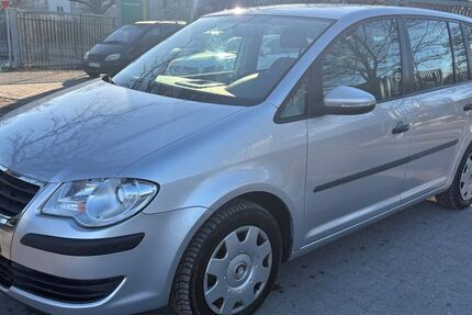 VW Touran 158.753 km 5.900 &euro; Berlin 13405