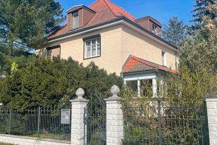 Haus Berlin Marzahn-Hellersdorf - 8 Zimmer, 230 m&sup2;, 690.000&euro; | Angebot:27078993