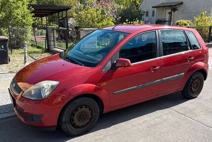 Ford Fiesta 117.000 km 1.700 &euro; Berlin 13353