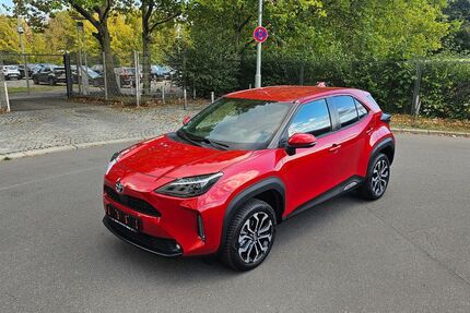 Toyota Yaris 9.988 km 24.450 € Berlin 10709