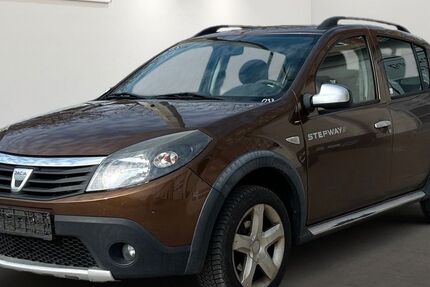 Dacia Sandero 206.177 km 2.699 &euro; Berlin 12681