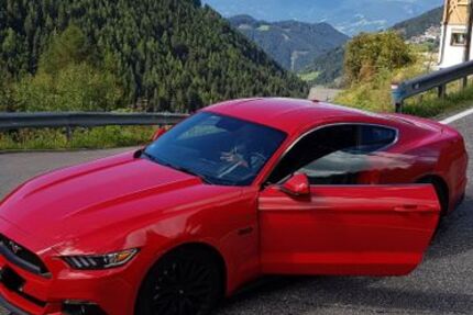 Ford Mustang 59.000 km 33.600 &euro; Berlin 13129