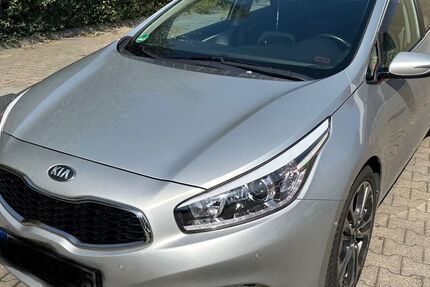 Kia ceed Sportswagon 100.000 km 11.600 &euro; Berlin 13437