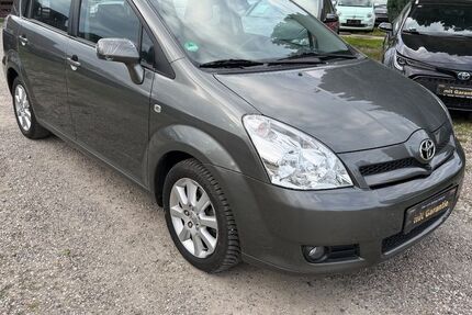 Toyota Corolla Verso 119.000 km 3.990 &euro; Berlin 13127