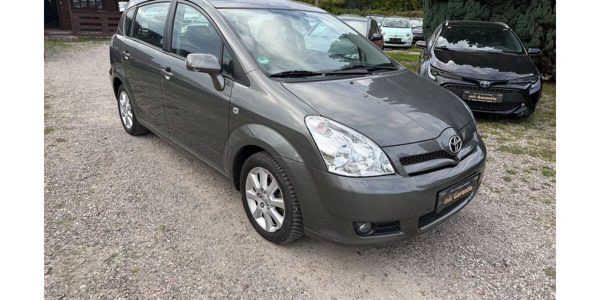 Toyota Corolla Verso 119.000 km 3.990 &euro; Berlin 13127