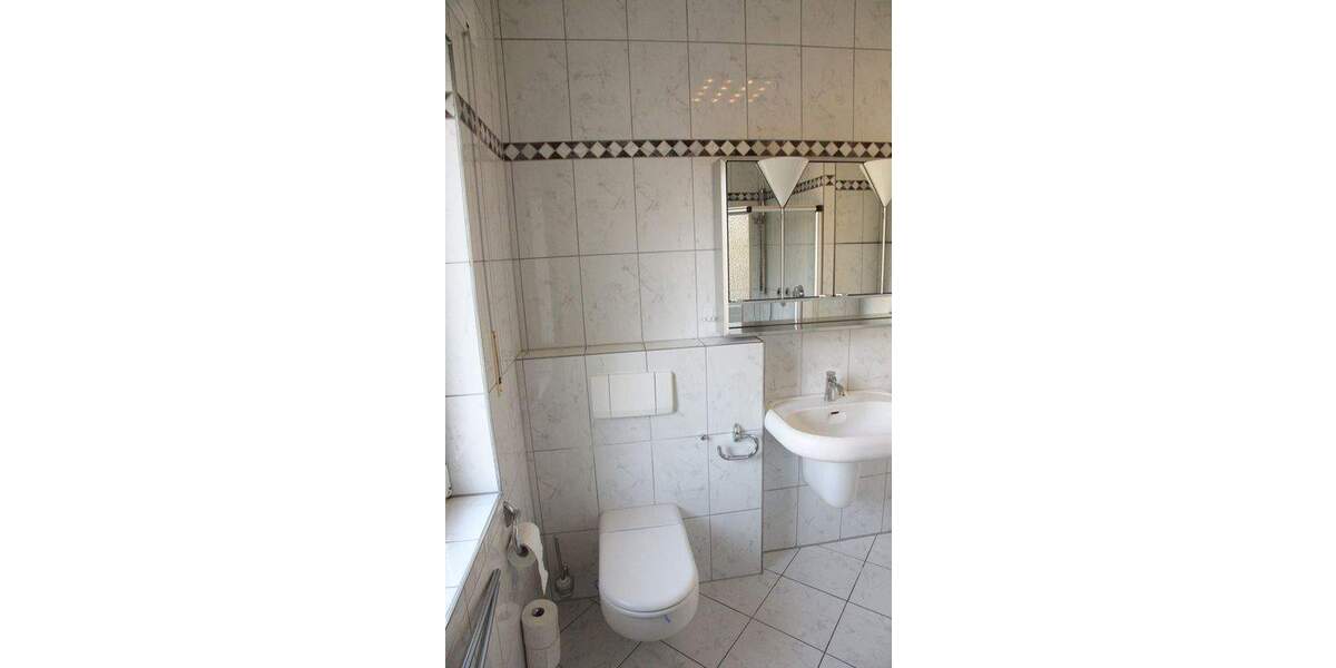 gepflegte 4 Zimmer Altbau Wohnung in ruhiger Lage von Nikolassee 4 zimmer