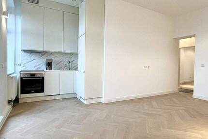 Wunderschönes Apartment im ruhigen Hinterhaus | Balkon | EBK | Altbau | Erstbezug nach Kernsanierung 2 zimmer