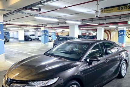 Toyota Camry 67.000 km 23.500 &euro; Berlin 12107