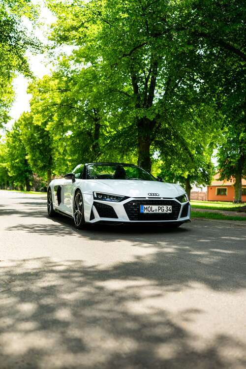 R8