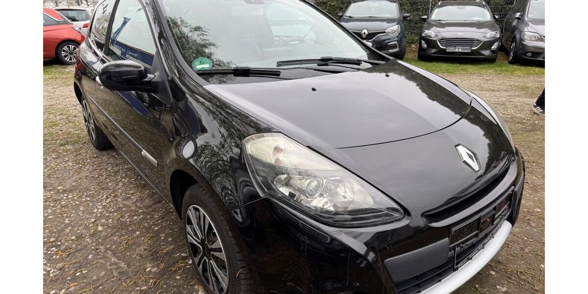 Renault Clio 126.000 km 3.890 &euro; Mahlow 15831