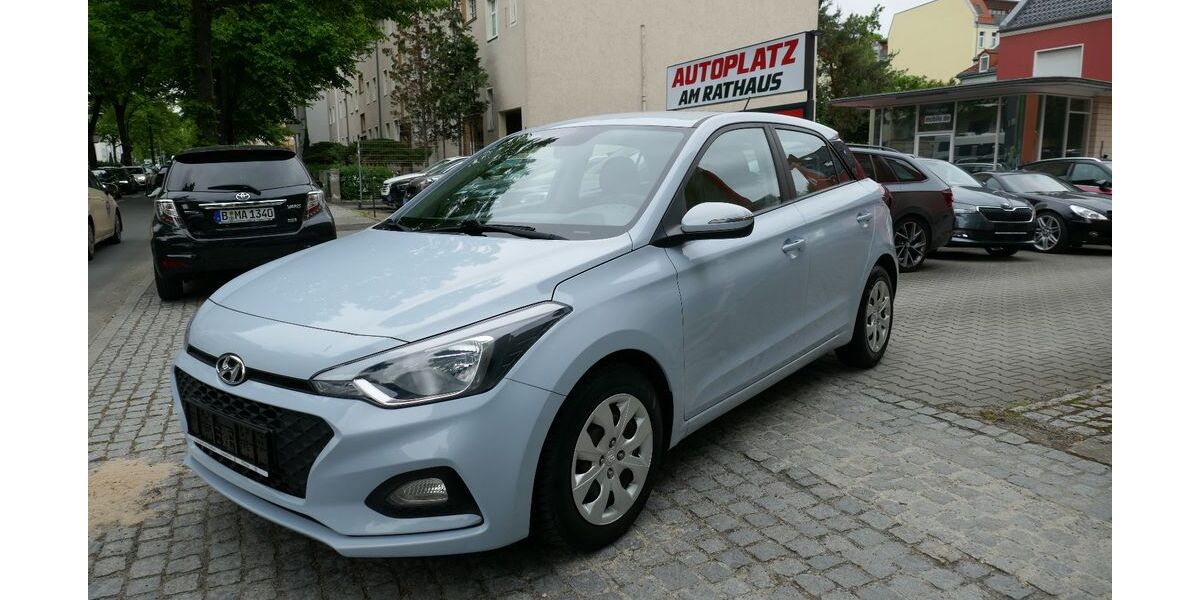 Hyundai i20 51.378 km 10.499 &euro; Berlin-Tempelhof 12105