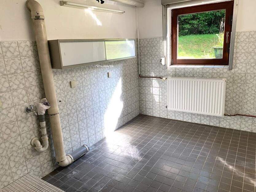 Architektonisches Highlight: Wohnen u. Arbeiten unter einem Dach in getrennten Einheiten, hell u. mit außergewöhnlichem Grundriss!