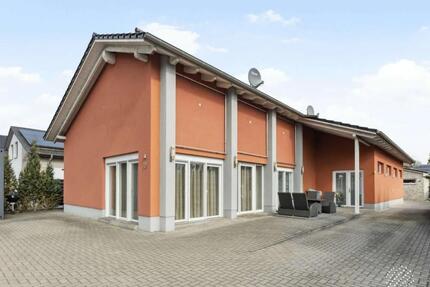 Wohnhaus mit 3 Wohnungen und ein TinyHouse