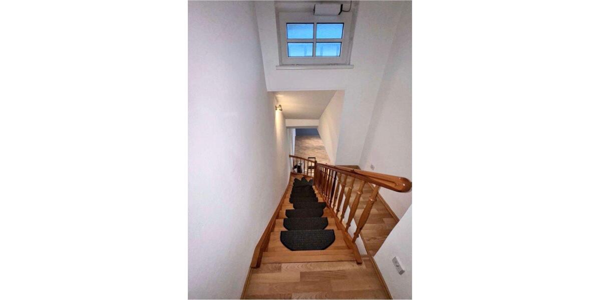 Einfamilienhaus Berlin Marzahn-Hellersdorf - 8 Zimmer, 209 m&sup2;, 3.500&euro; | Angebot:27667159