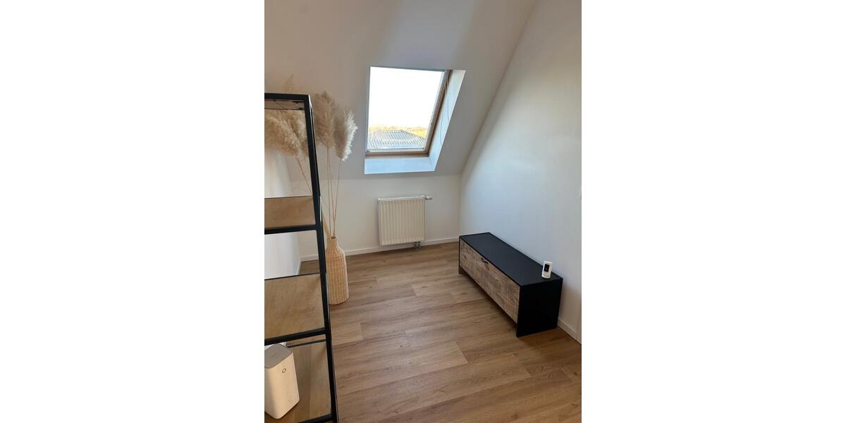 Dachgeschoßwohnung Ahrensfelde - 3 Zimmer, 86 m&sup2;, 1.600&euro; | Angebot:24830398
