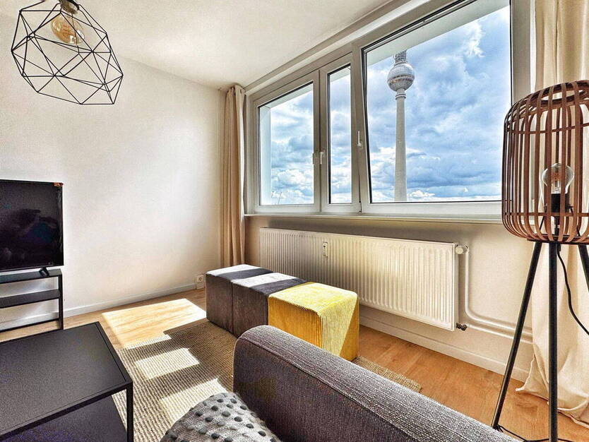 Furnished Loft Hackescher Markt: View, Balcony & Parking