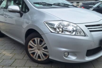 Toyota Auris 69.700 km 5.300 &euro; Oranienburg bei Berlin 16515