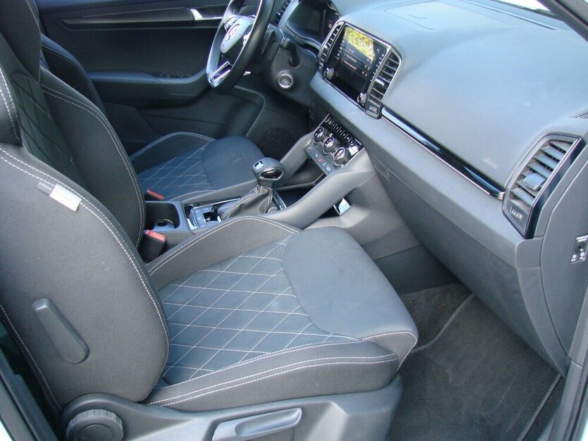 Skoda Karoq 1.5TSi Sportline ACC Navi LED Kamera 33.284 km 31.980 € Falkensee 14612