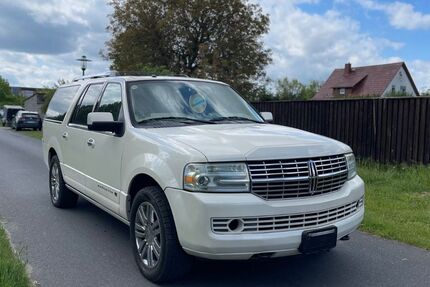 Lincoln Navigator 221.000 km 16.900 &euro; DAHLEWITZ 15827