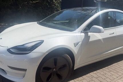 Tesla Model 3 78.304 km 22.850 &euro; Berlin 13407