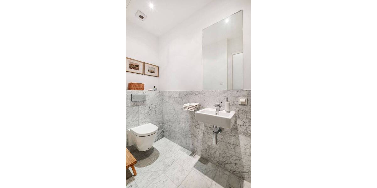 Etagenwohnung Berlin-Mitte Mitte - 2 Zimmer, 82 m&sup2;, 825.000&euro; | Angebot:26439671