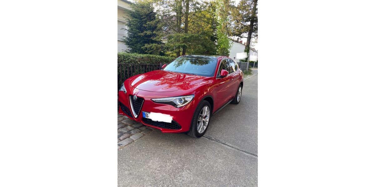 Alfa Romeo Stelvio 94.500 km 21.500 &euro; Berlin 13507