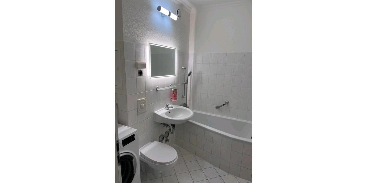 Hochparterre Berlin Treptow-Köpenick - 4 Zimmer, 80 m&sup2;, 1.699&euro; | Angebot:24507801