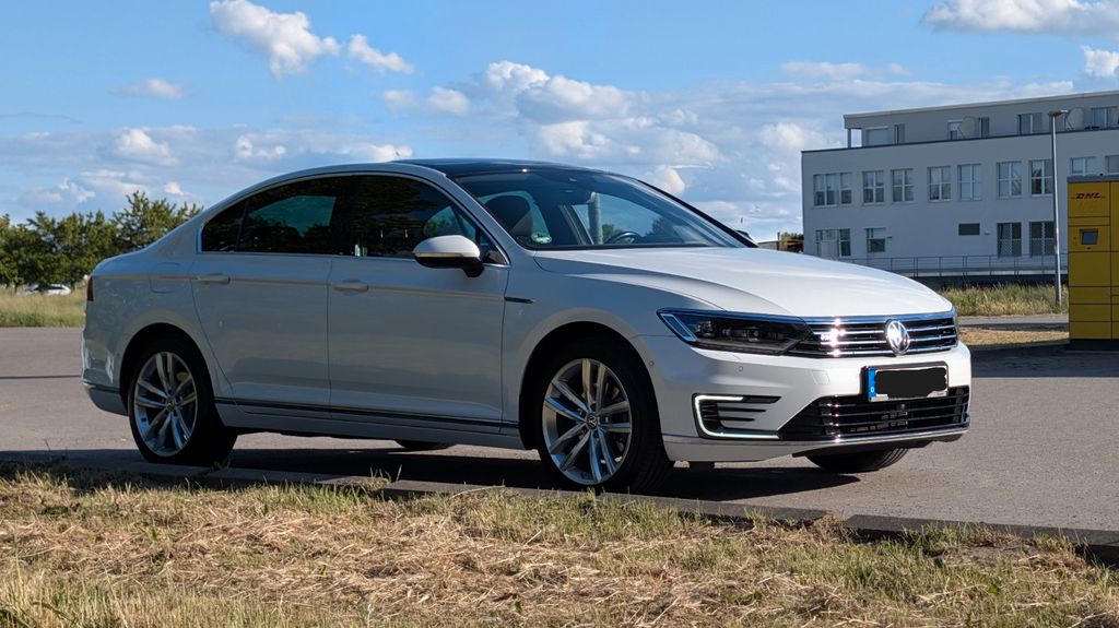VW Passat 98.500 km 14.500 &euro; Berlin 12526